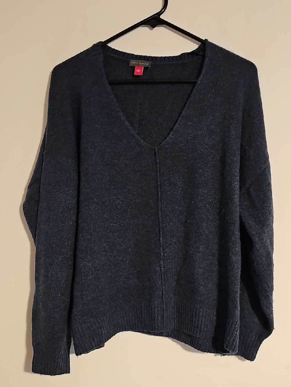 Vince Camuto Dark Navy V-Neck Lightweight Pullover